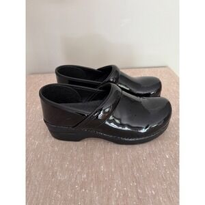 Dansko Black Patent Leather Clogs Sz 40/Sz 9